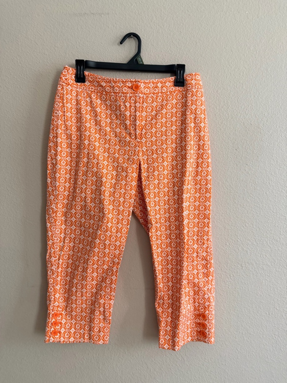 Talbots The Perfect Skimmer Orange Floral Capri Pant